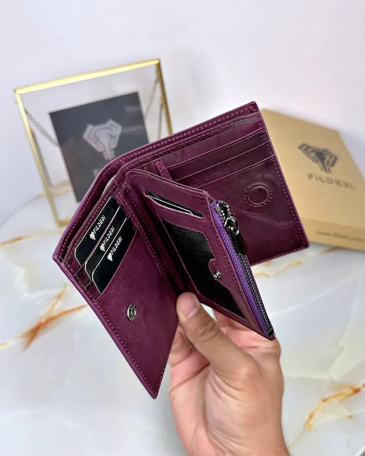 Wallet made of genuine leather with magnetic closure, color: purple, model 2044